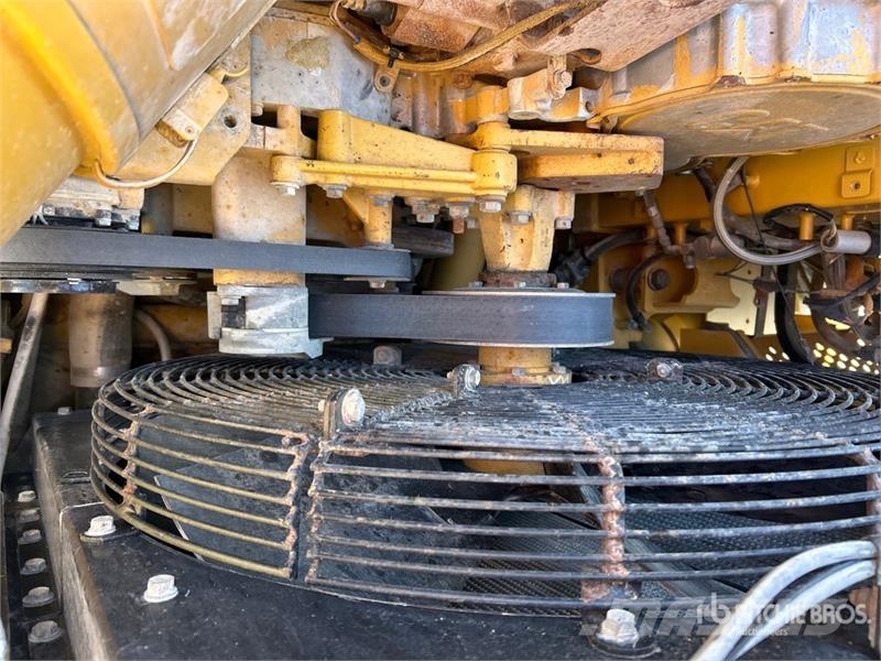CAT 621G Veiskrape