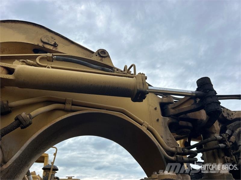 CAT 631C Strgalci