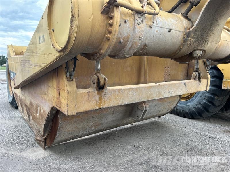 CAT 631C Strgalci