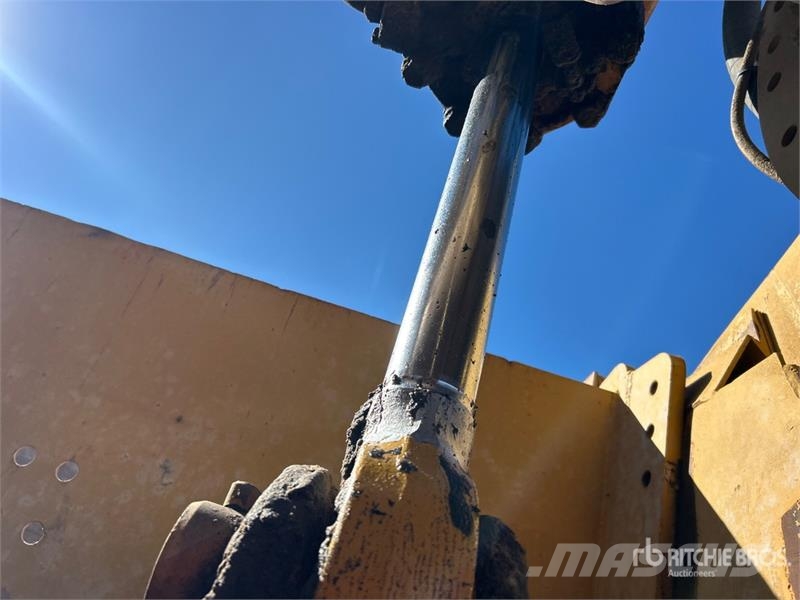 CAT 631C كاشطات
