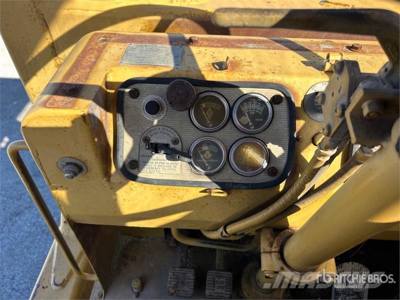 CAT 631C كاشطات