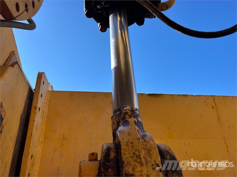 CAT 631C كاشطات