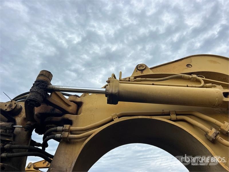 CAT 631C Strgalci