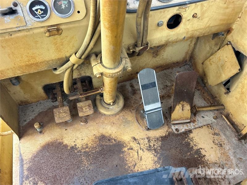 CAT 631C Strgalci