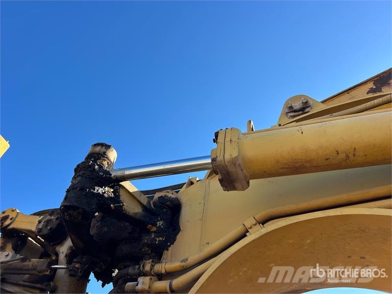 CAT 631C كاشطات