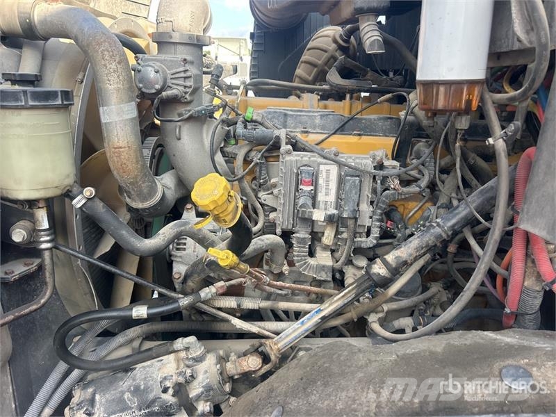 CAT 660S 6x4 Vacuum Tanker Truck コンバイン／バキュームトラック
