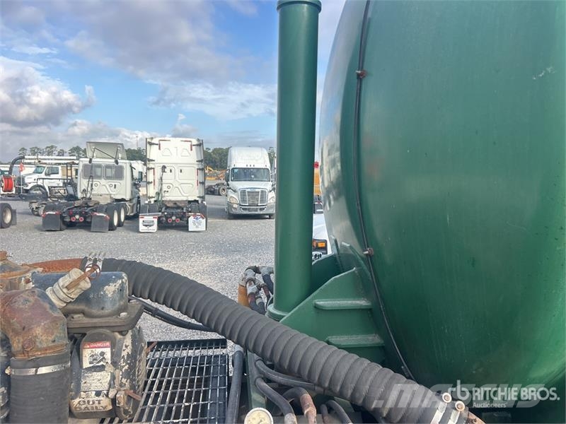 CAT 660S 6x4 Vacuum Tanker Truck コンバイン／バキュームトラック