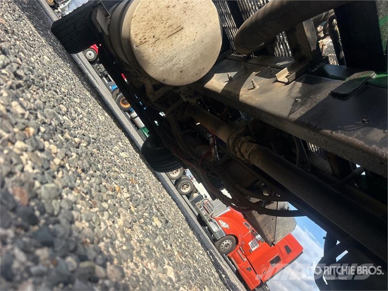 CAT 660S 6x4 Vacuum Tanker Truck コンバイン／バキュームトラック