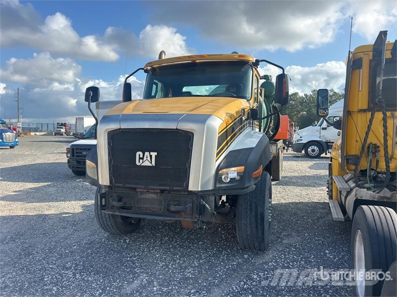 CAT 660S 6x4 Vacuum Tanker Truck コンバイン／バキュームトラック
