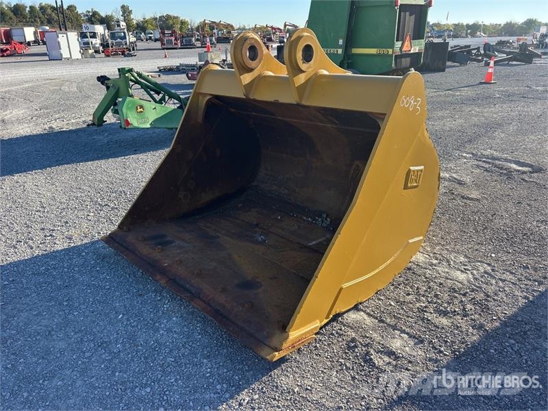 CAT 72 in Digging Excavator Bucket دلاء