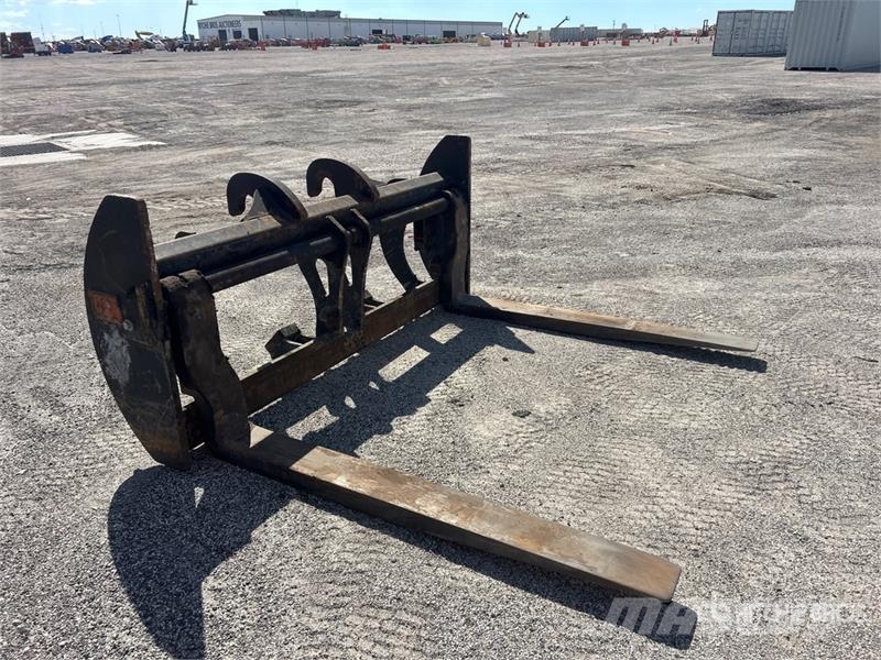CAT 72 in Wheel Loader Forks Pallegafler