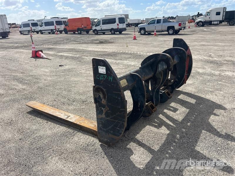CAT 72 in Wheel Loader Forks Fourche