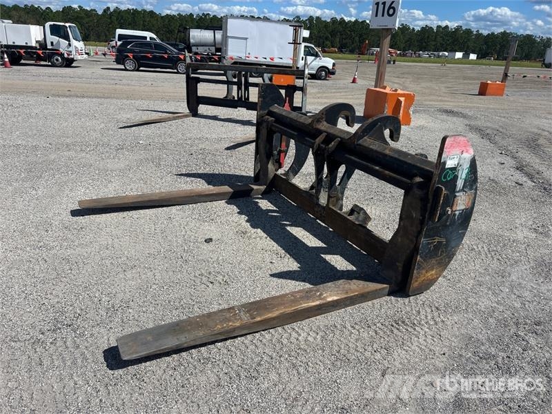 CAT 72 in Wheel Loader Forks Pallegafler