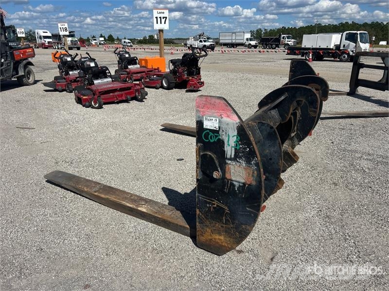 CAT 72 in Wheel Loader Forks Pallegafler