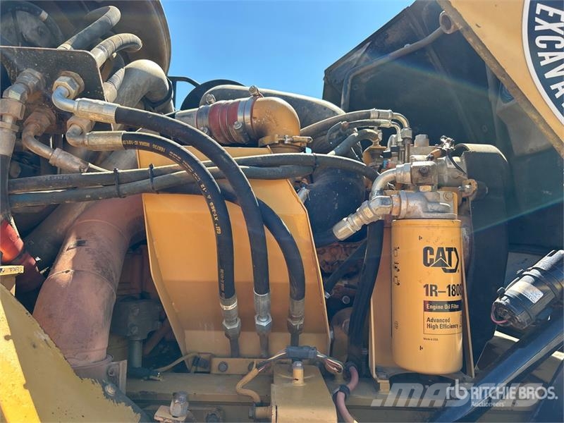CAT 725 Zglobni demperji