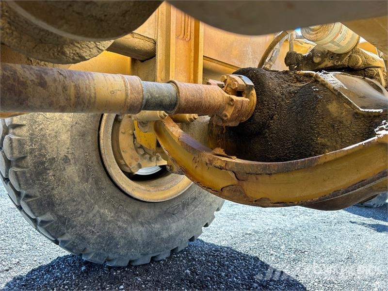 CAT 725 Zglobni demperji