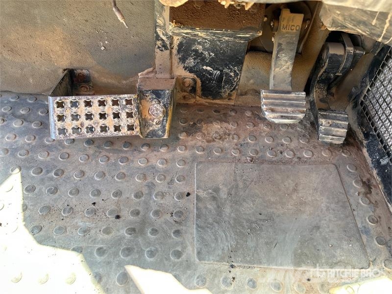 CAT 725 Zglobni demperji