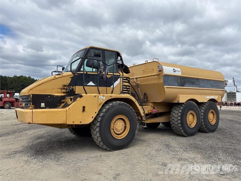 CAT 725 5000 gal 6x6 Articulated Water Truck Ūdens mašīnas