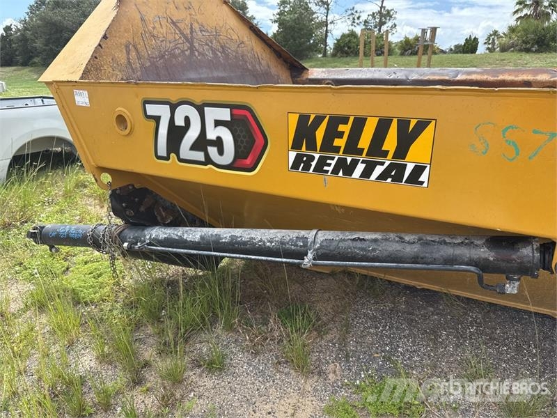 CAT 725 Truck Dump Body Pašizgāzējs