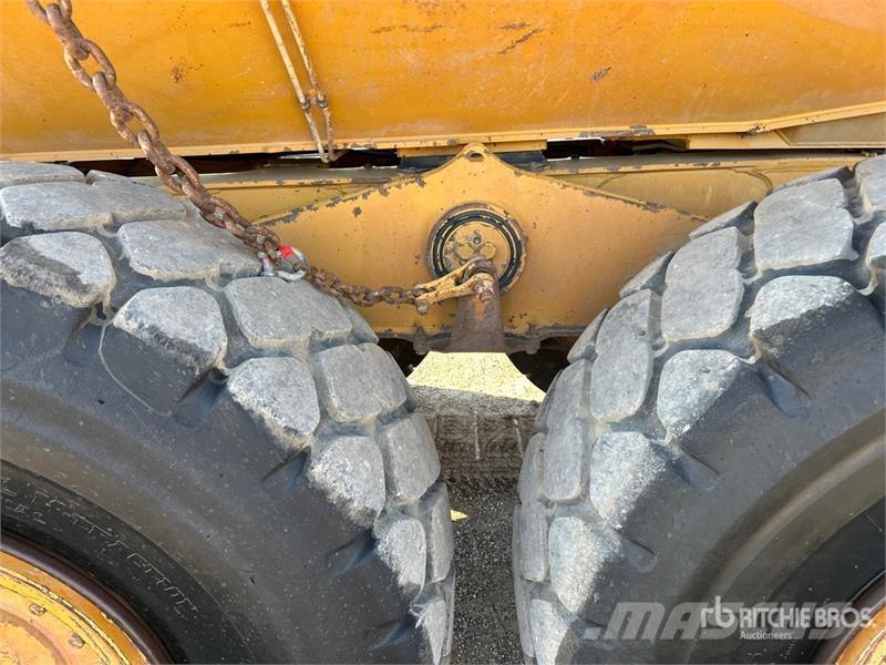 CAT 730C 铰接式自卸车