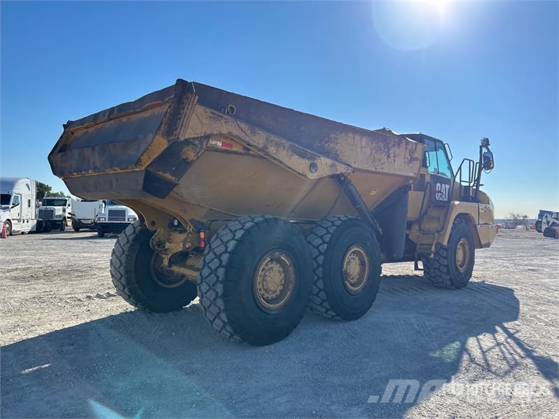 CAT 730C 铰接式自卸车
