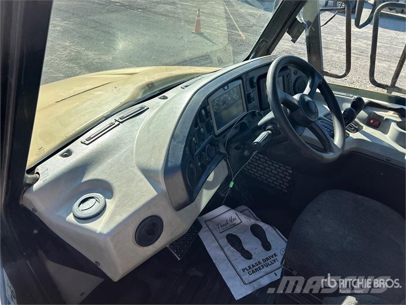 CAT 730C 铰接式自卸车