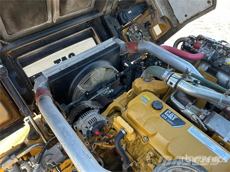 CAT 730C 铰接式自卸车