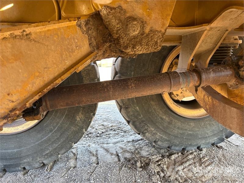 CAT 730C 铰接式自卸车