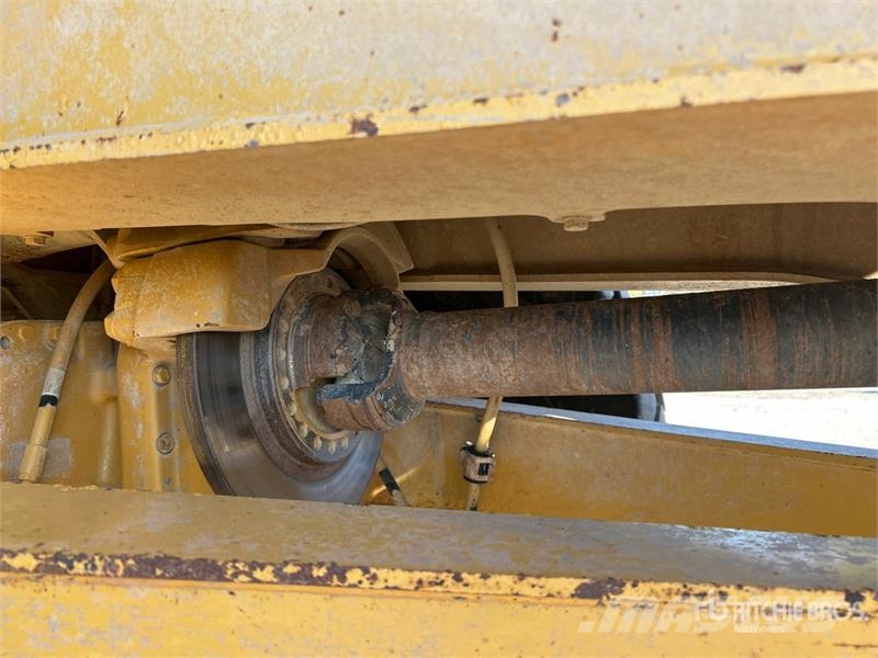 CAT 730C 铰接式自卸车
