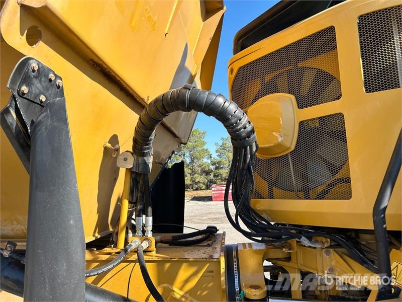 CAT 730C 铰接式自卸车