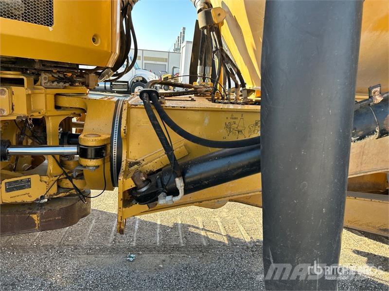 CAT 730C 铰接式自卸车