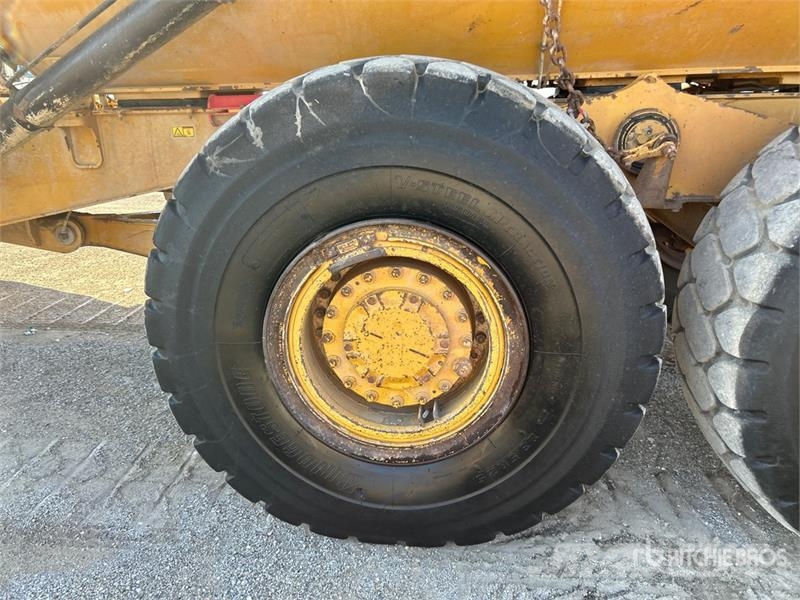 CAT 730C 铰接式自卸车