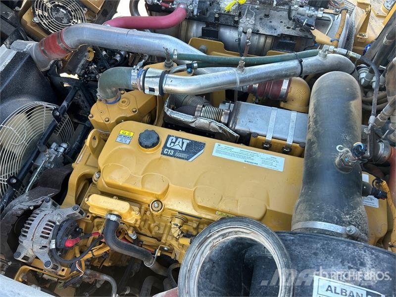 CAT 730C 铰接式自卸车