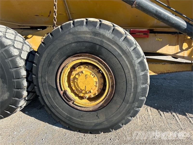 CAT 730C 铰接式自卸车