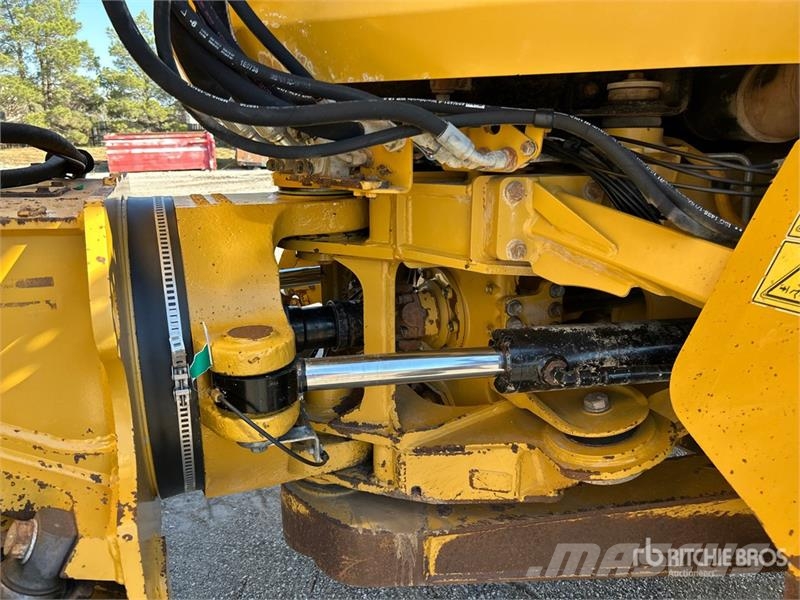 CAT 730C 铰接式自卸车