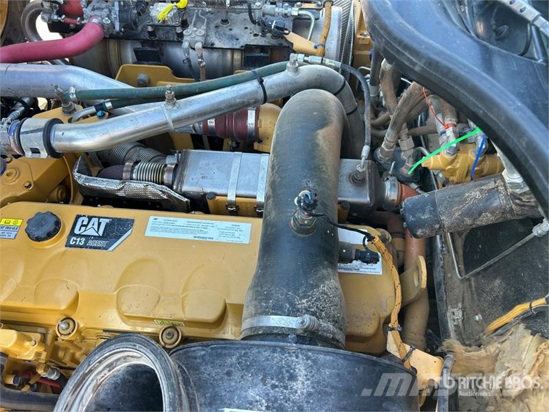 CAT 730C 铰接式自卸车