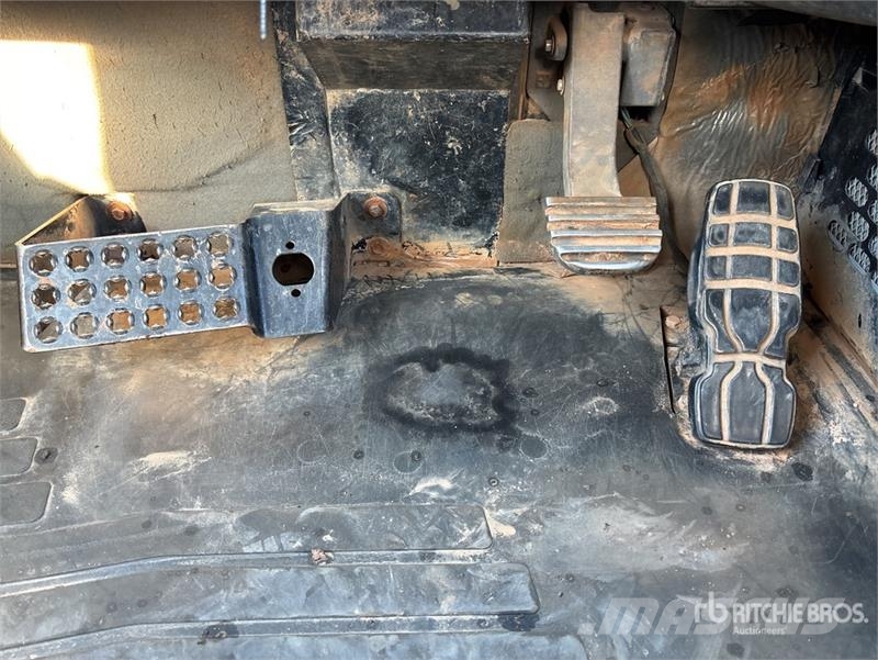 CAT 740B 铰接式自卸车