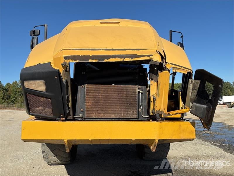 CAT 740B 铰接式自卸车