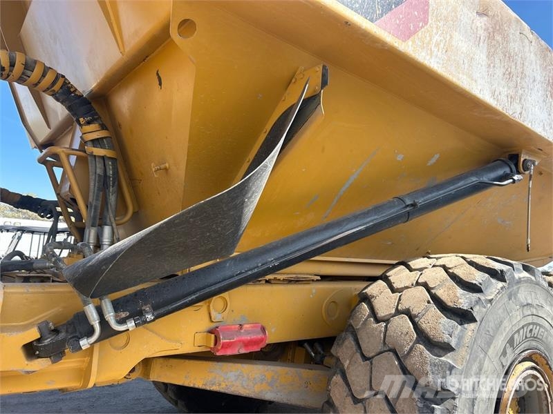CAT 740B 연결식 홀러