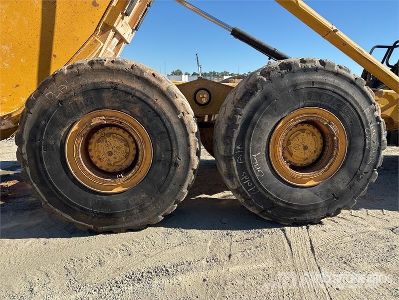 CAT 740B 铰接式自卸车