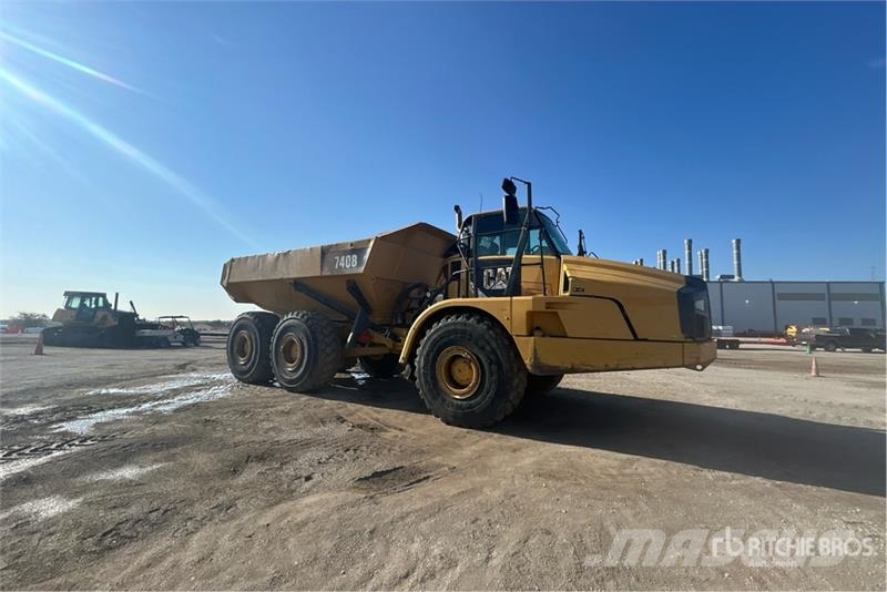 CAT 740B Dumper - Knickgelenk