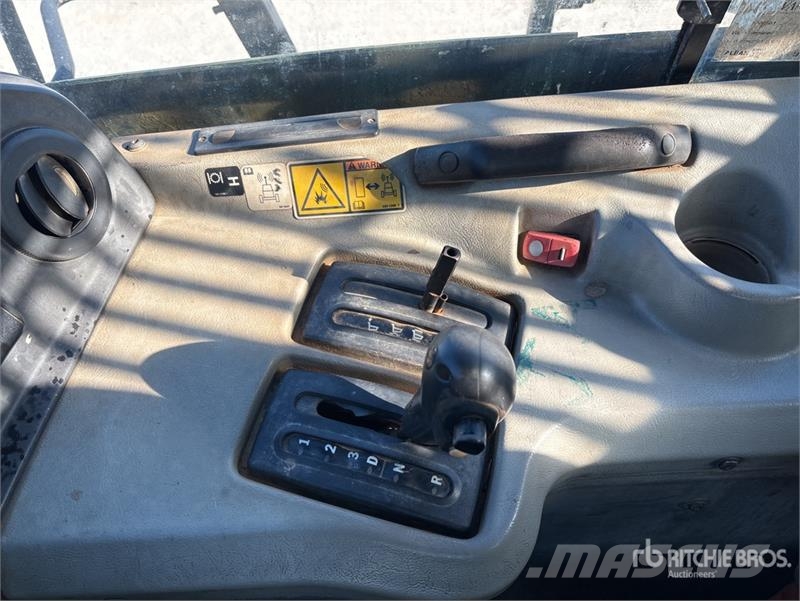 CAT 740B 铰接式自卸车