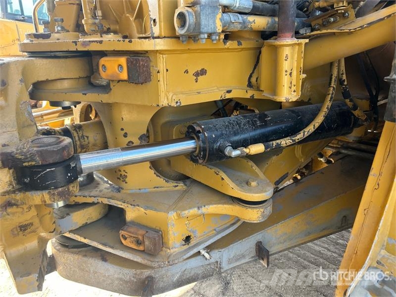 CAT 740B 연결식 홀러