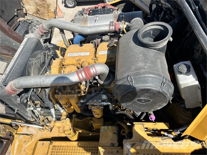 CAT 740B 연결식 홀러