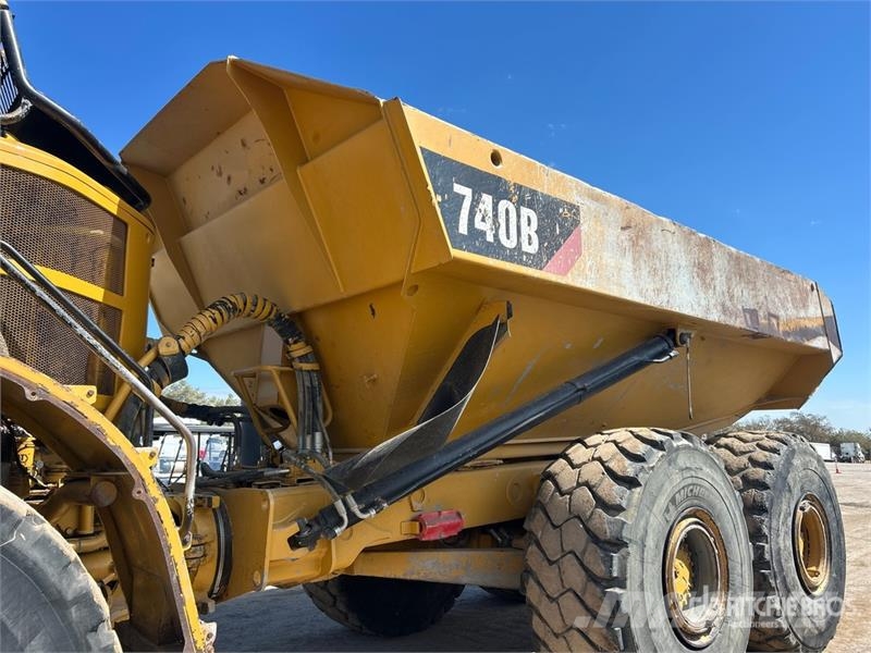 CAT 740B 연결식 홀러