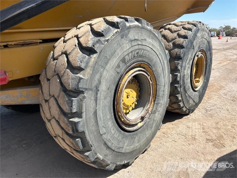 CAT 740B 연결식 홀러