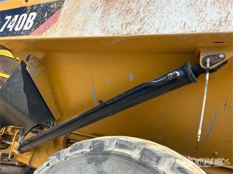CAT 740B 연결식 홀러