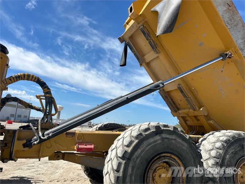 CAT 740B 연결식 홀러