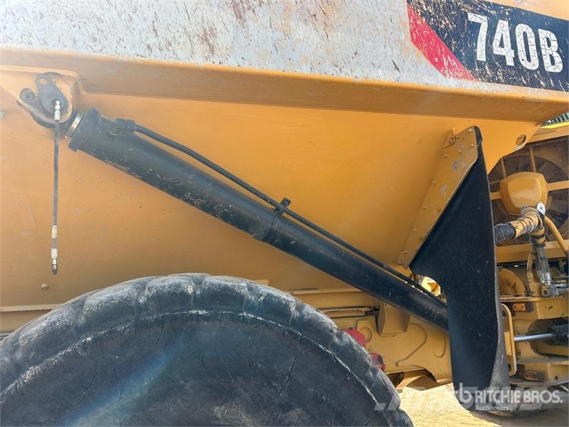 CAT 740B 연결식 홀러