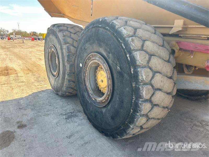 CAT 740B 연결식 홀러